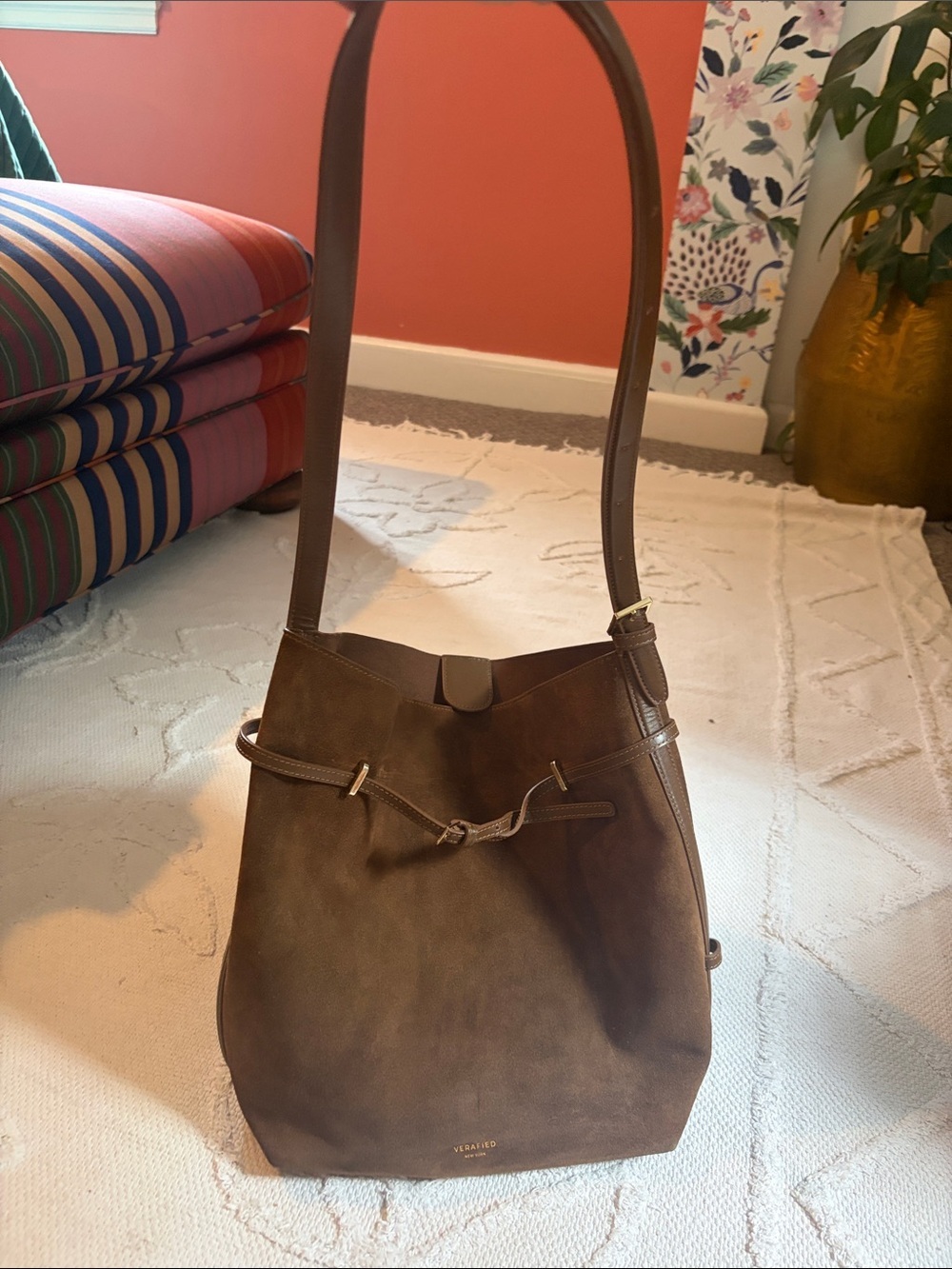 Verafied New York Toffee Suede Belted Tote Bag - Picture 3 of 12